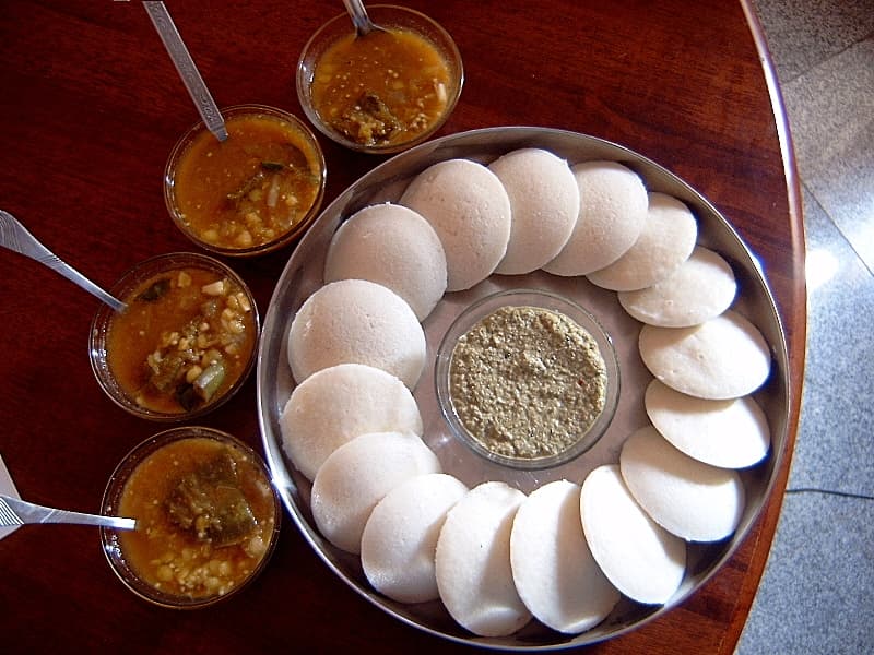 Idlis with Sambar & Chutney