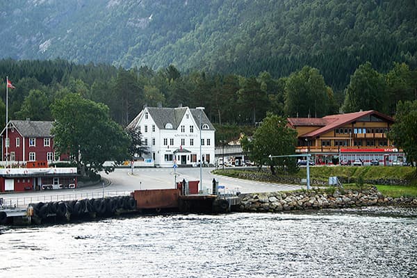Husedalen Waterfalls