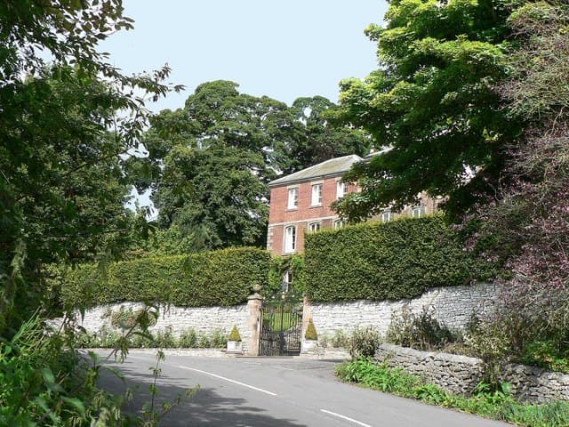 Edensor Village Honey