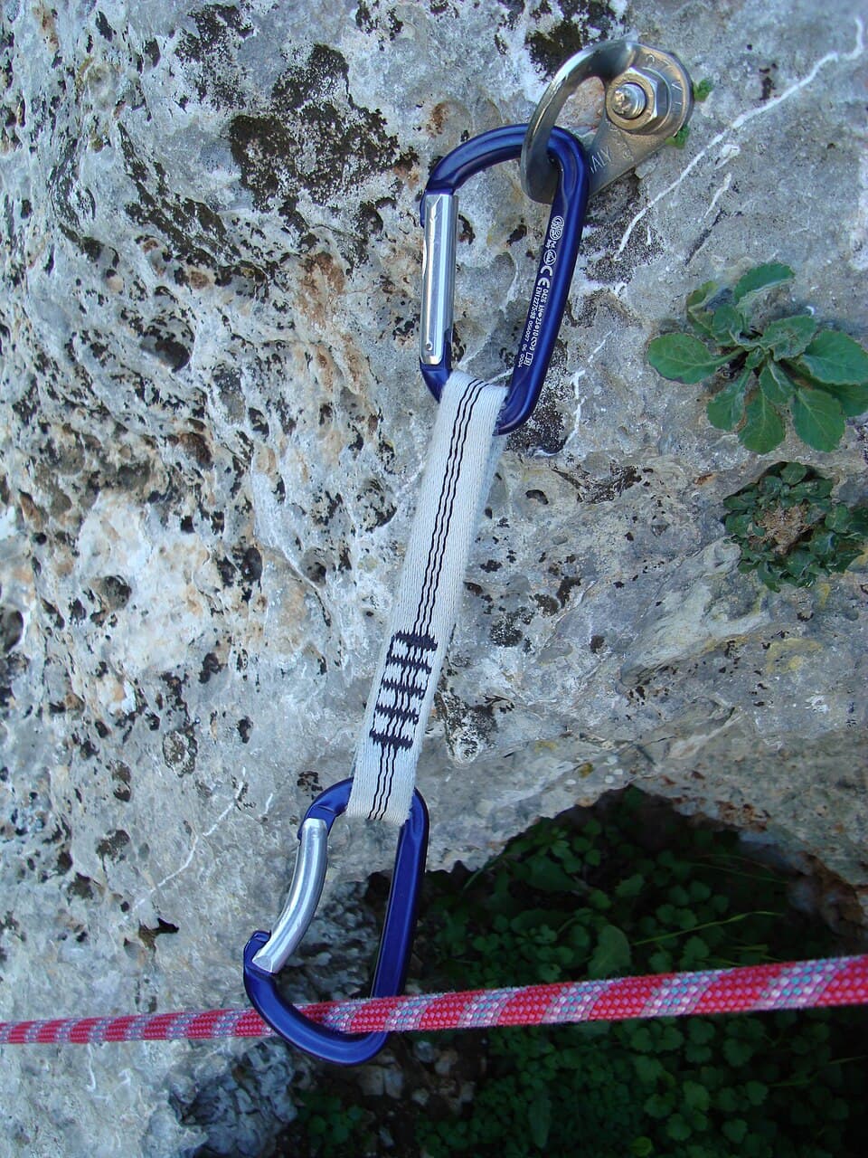 Rock climbing gloves