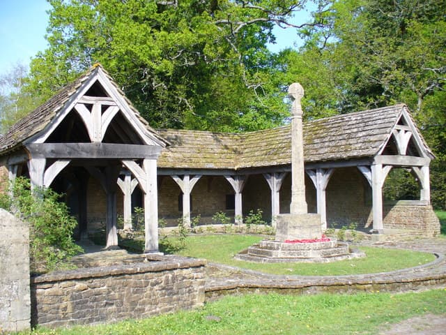 S Cloister Garden