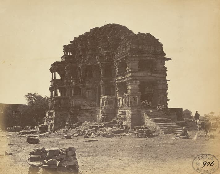 Sas Bahu Temple