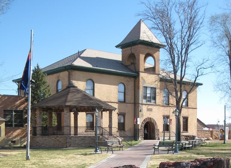 Show Low Museum